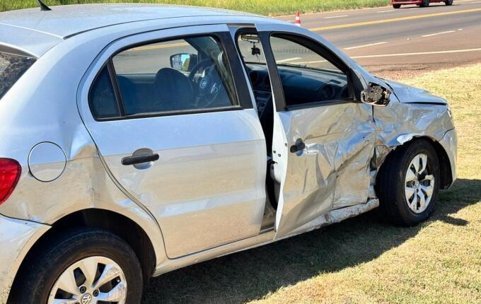 Colisão lateral deixa uma mulher ferida na SC-163, em SMOeste