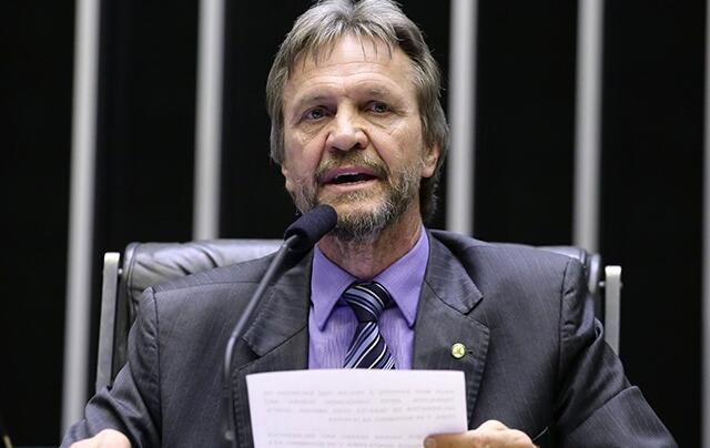Deputado Pedro Uczai sofre AVC e Câmara dos Deputados cancela sessão