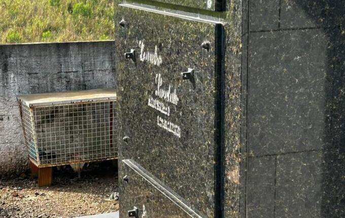 Mais de 50 túmulos são alvo de vandalismo e furtos no Cemitério Municipal de Belmonte