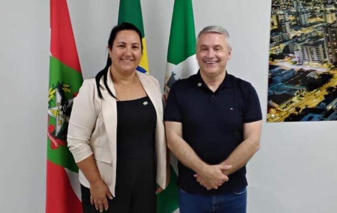 Andréia Rebelato toma posse como secretária de Assistência Social em SMO