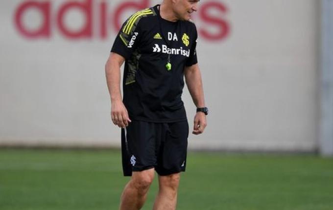 Diego Aguirre é demitido e não é mais técnico do Inter