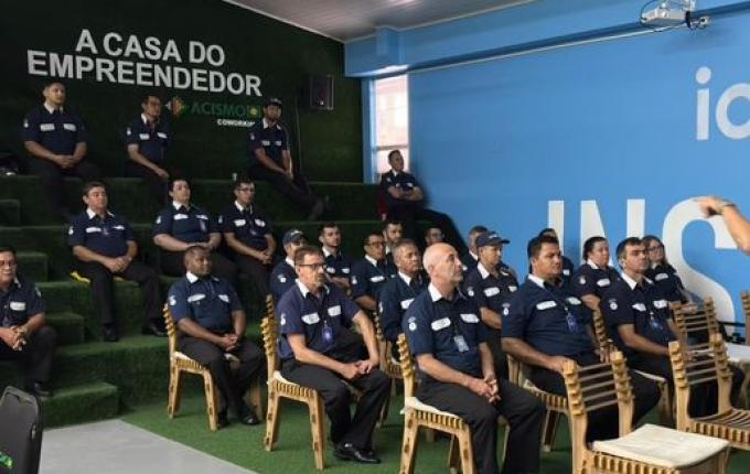 São Miguel do Oeste treina monitores escolares para reforçar segurança antes da volta às aulas