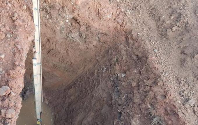 Homem sofre fraturas ao cair em buraco no centro de São Miguel do Oeste