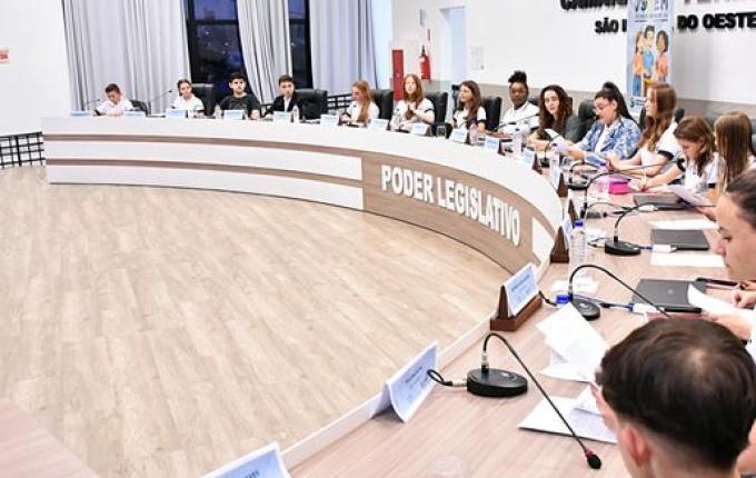 Jovens parlamentares de SMO propõem melhorias em saúde, mobilidade e segurança