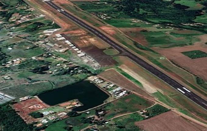Avião vindo do Paraná faz pouso de emergência em Chapecó