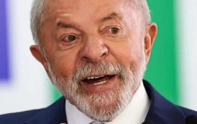 Governo atualiza estado de saúde de Lula após presidente passar por cirurgia