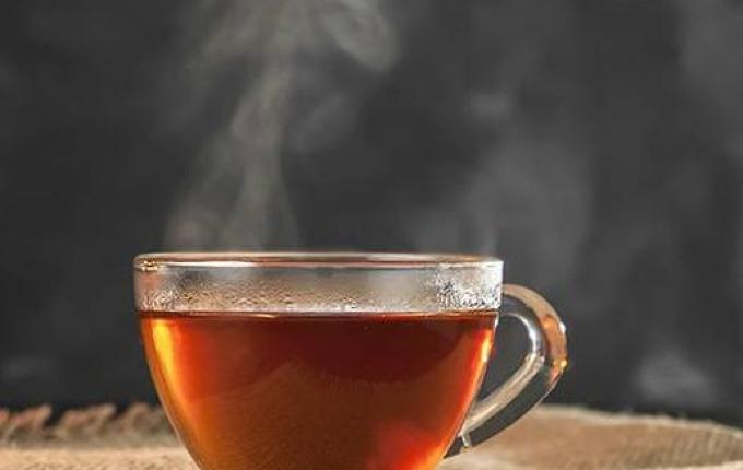 Criança sofre queimaduras com chá quente e morre a caminho do Hospital