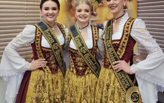 Soberanas da 46ª Oktoberfest visitam a Rádio Itapiranga