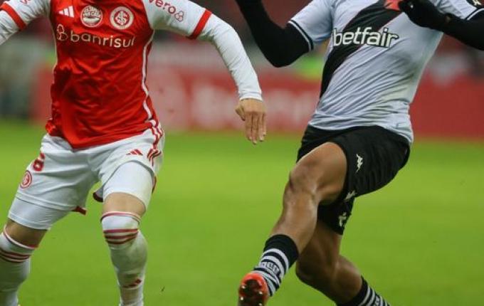 Inter homenageia funcionários, mas perde para Vasco na volta ao Beira-Rio