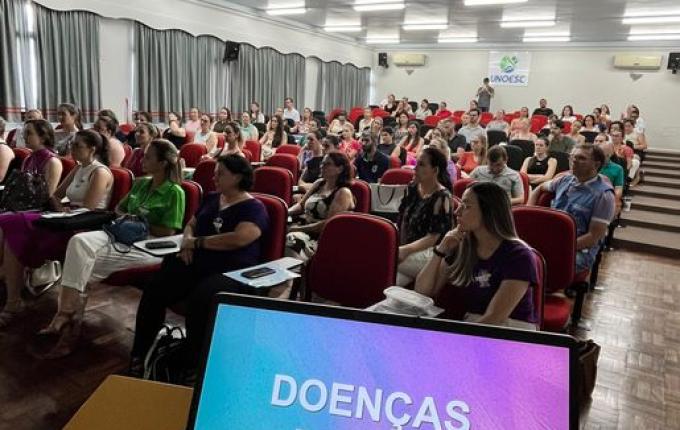 Reunião em SMO discute doenças raras com profissionais da saúde da Região