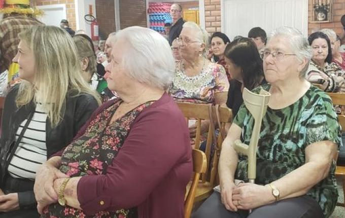 Assistência Social promove Festa Junina para grupos de idosos em Tunápolis