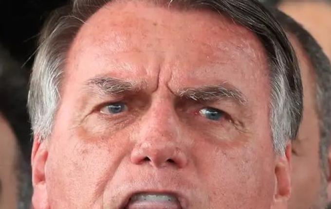 Exames de Bolsonaro indicam resquícios de inflamações pulmonares