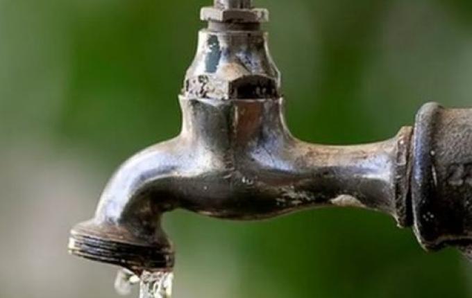 Tarifa de água e esgoto pode aumentar 18% com reforma tributária, diz estudo