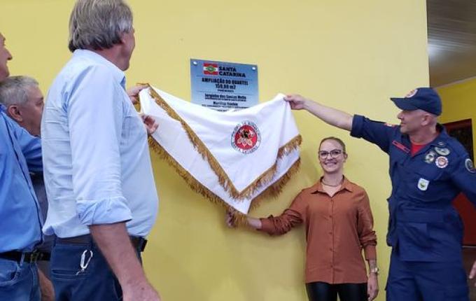 Corpo de Bombeiros comemora 16 anos com entregas e homenagens, em Iporã do Oeste