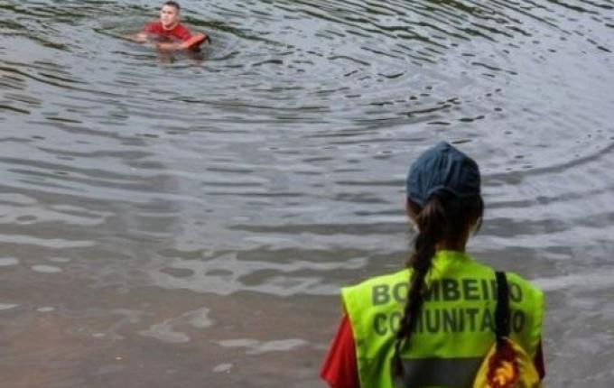 Guarda-Vidas salvam homem de afogamento em Itapiranga