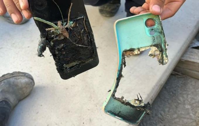 Placa de concreto cai sobre homem e celular explode no impacto em Cunha Porã