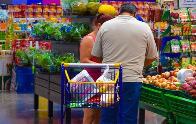 Cenoura, café, gasolina, gás: veja o que mais subiu em 12 meses