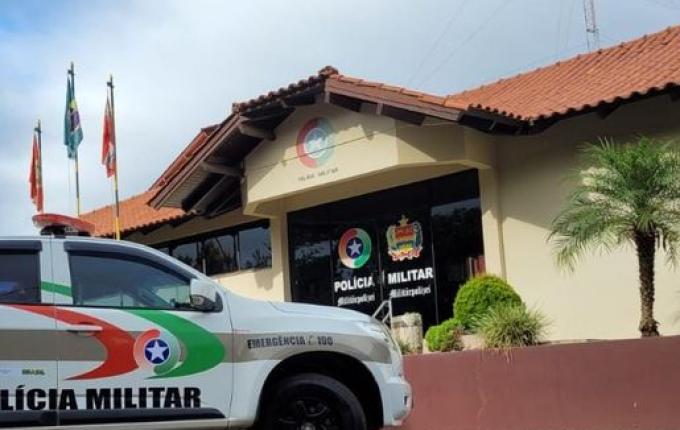 Polícia Militar prende homem e mulher em Itapiranga