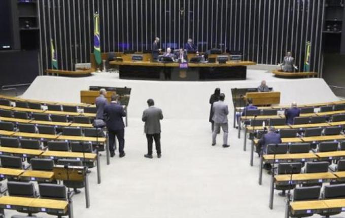 Pedido de CPI é protocolado na Câmara Federal para apurar fraude bilionária do INSS