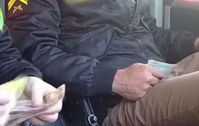 13 policiais rodoviários acusados de cobrar propina de motoristas em estradas do Paraná são expulsos