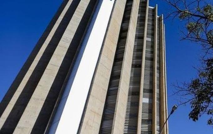 Diretor da Caixa é encontrado morto na sede do banco, em Brasília