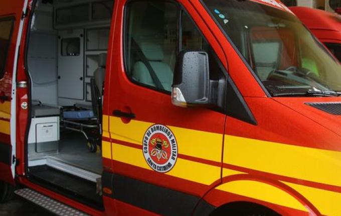 Mulher fica com a mão presa em cilindro elétrico em Maravilha