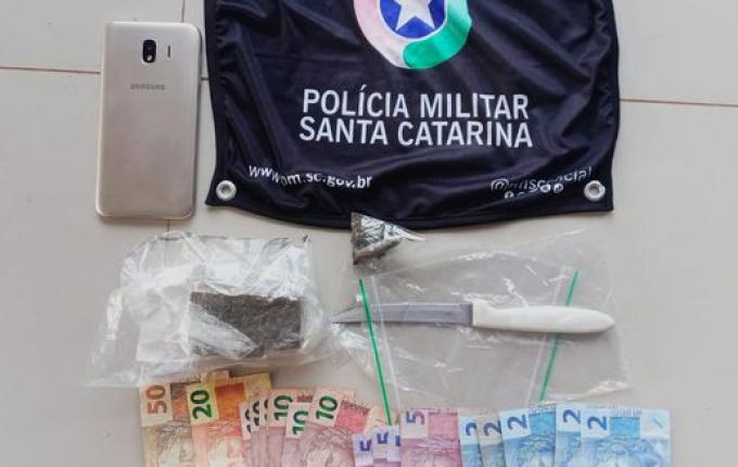 Adolescente de 17 anos é apreendido por tráfico de drogas em SMO