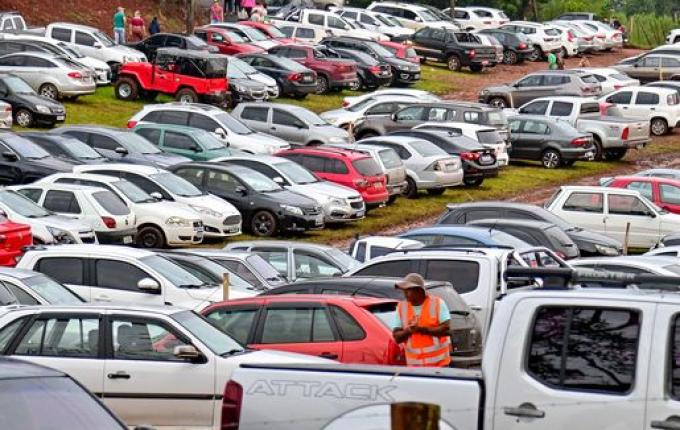 CCO da Faismo 2022 orienta visitantes sobre o estacionamento da feira