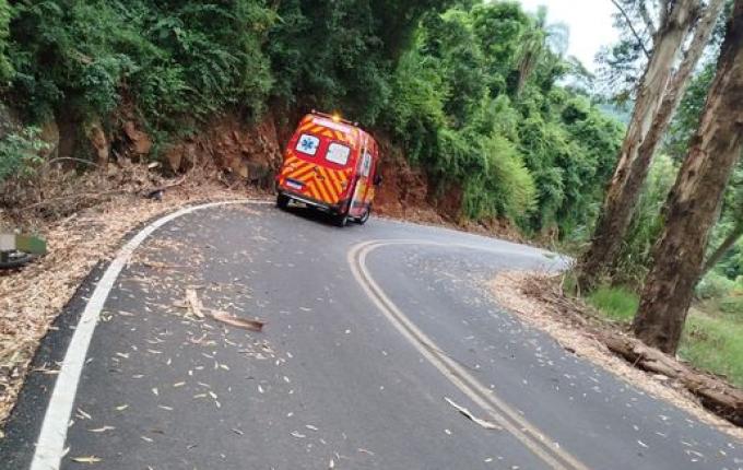 Homem é encontrado morto ao lado de motocicleta no interior de Maravilha