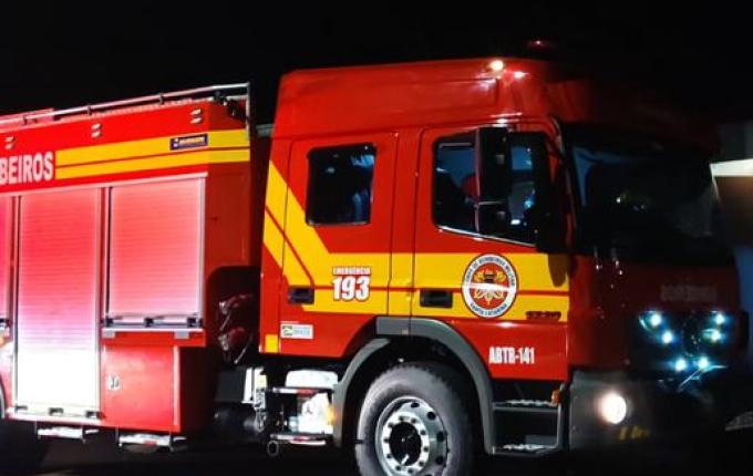 Incêndio atinge ferraria em São José do Cedro e é controlado por populares