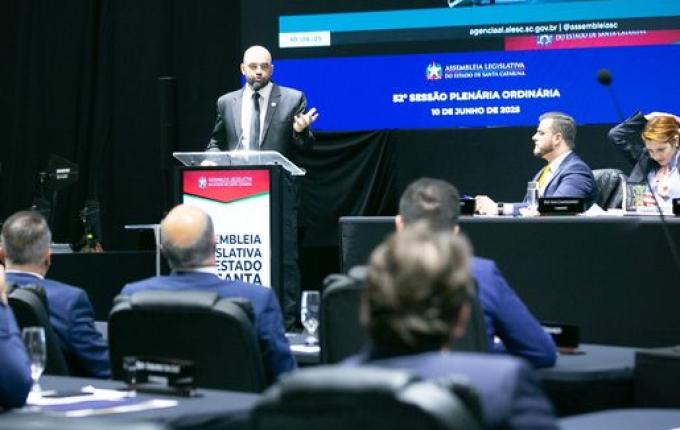 Governo de SC garante ampliação do Hospital Regional e promete UTIs neonatais