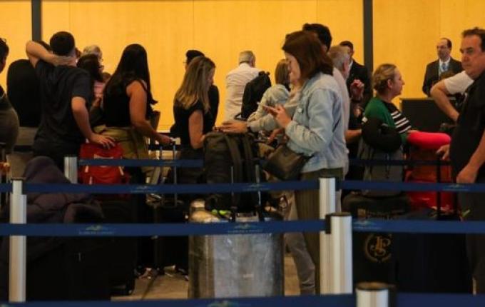 Movimento de passageiros internacionais em SC bate recorde e cresce 63% em 2025