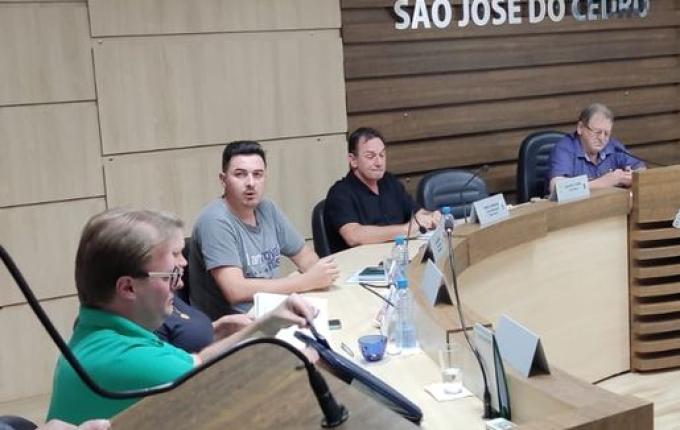 Grupo de Patinação Águia Dourada é homenageado pela Câmara de São José do Cedro