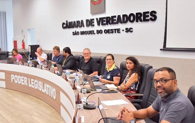 Vereadores aprovam projeto sobre parcelamento do IPTU e da Taxa de Coleta de Lixo