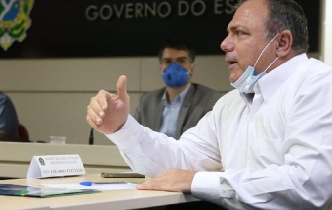 Pazuello assume como ministro interino da Saúde