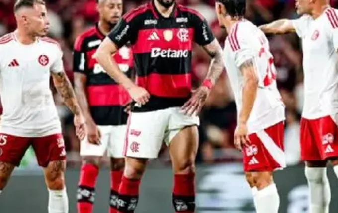 Flamengo empata com o Inter, é vaiado no Maracanã e amplia crise