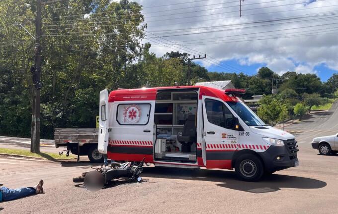 Acidente entre motocicletas deixa dois feridos em SMO