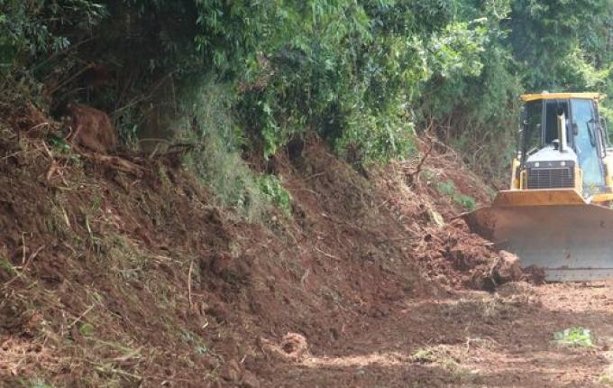 Secretaria de Transportes e Obras de SJCedro inicia recuperação nas estradas