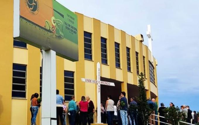 Igreja Matriz São José realiza celebração de Domingo de Ramos