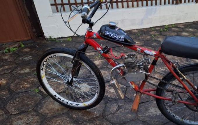 Adolescentes flagrados com bicicletas motorizadas irregulares em São José do Cedro