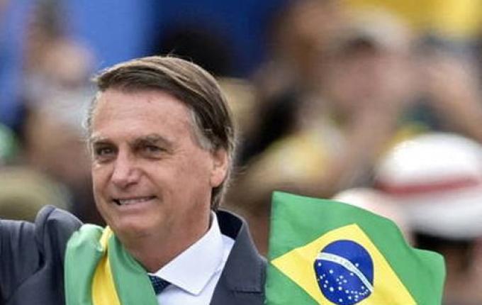 Em discurso no 7 de Setembro, Bolsonaro elogia Auxílio Brasil e queda no preço da gasolina