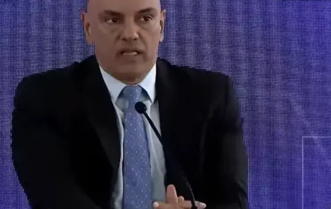 Moraes diz que votação está tranquila e filas estão dentro da normalidade