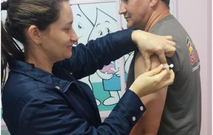 Guarujá do Sul realiza Dia D de Vacinação contra o Sarampo
