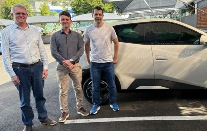 Mondaí inova e adquire primeiro carro elétrico para a frota municipal