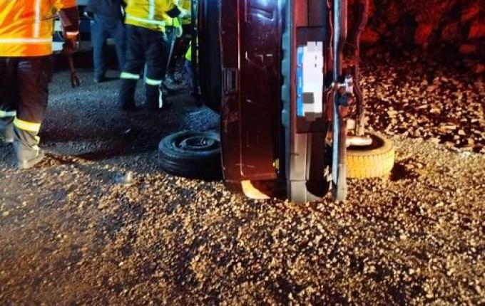 Capotamento deixa homem ferido no interior de Maravilha