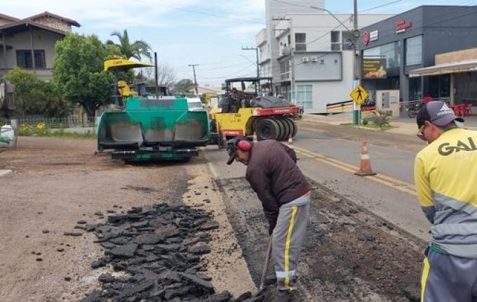 Obras vão restringir estacionamento na avenida central de Iporã do Oeste