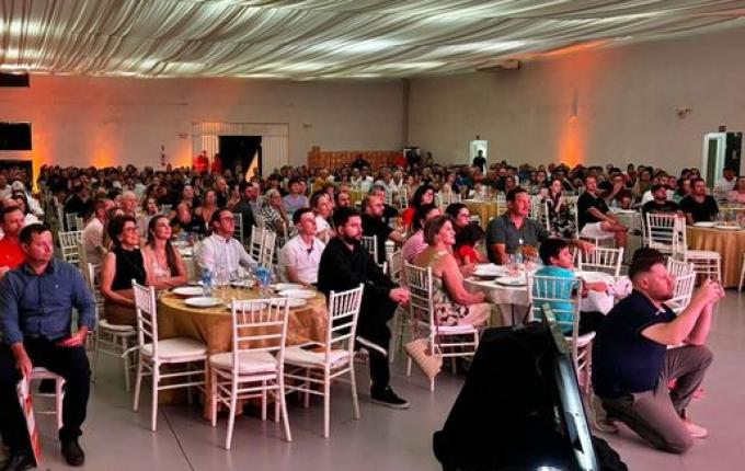 Assembleia da Cresol reúne mais de 400 cooperados em São Miguel do Oeste