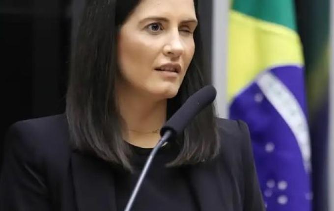 Morre a deputada mato-grossense Amália Barros