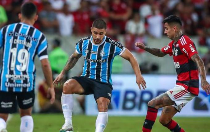 Grêmio perde para o Flamengo no Maracanã e deixa o G-4 do Brasileirão