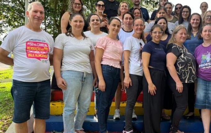 Cerca de 50 professores aderiram à greve em Campo Erê